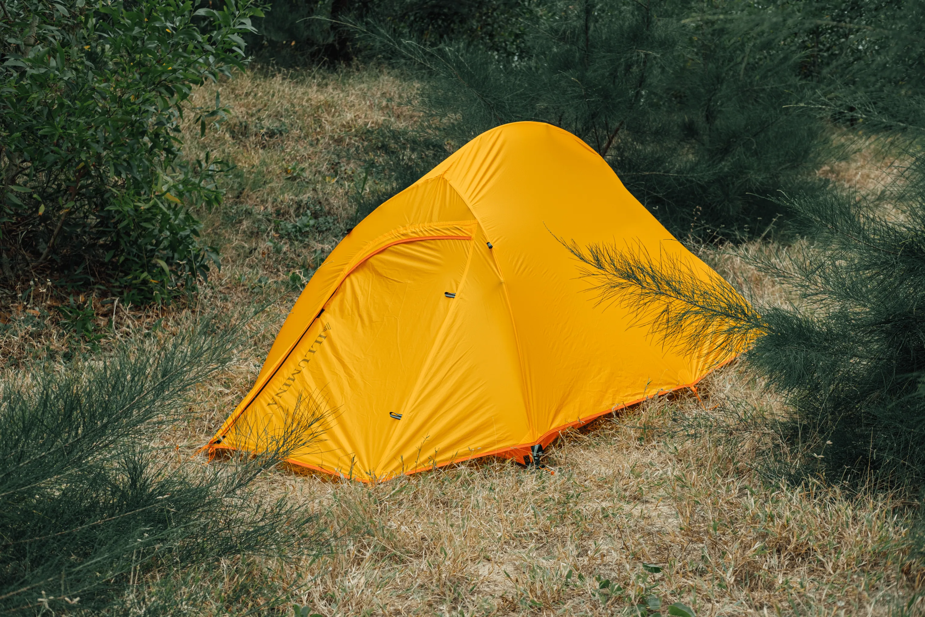 Illumina X - 1.55 Kg Ultralight Hiking Tent - Amber