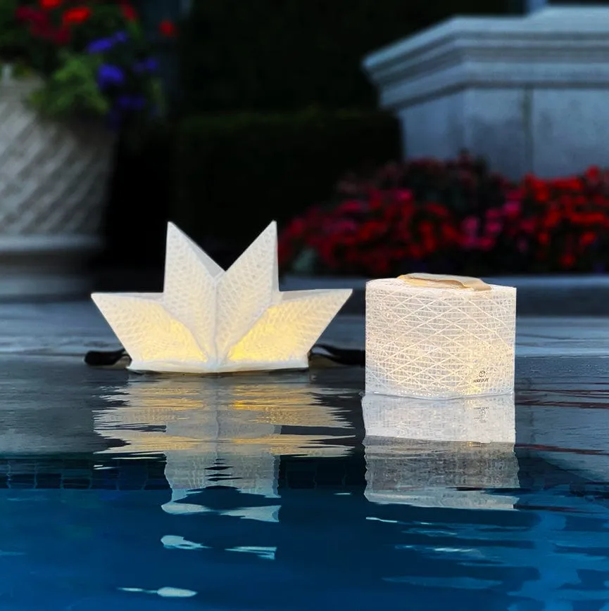 Solar-Powered Light   Power Bank: Solar QWNN
