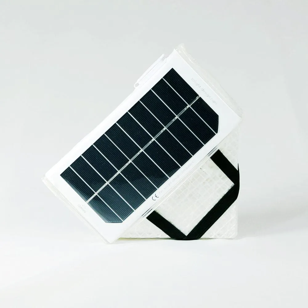 Solar-Powered Light   Power Bank: Solar QWNN