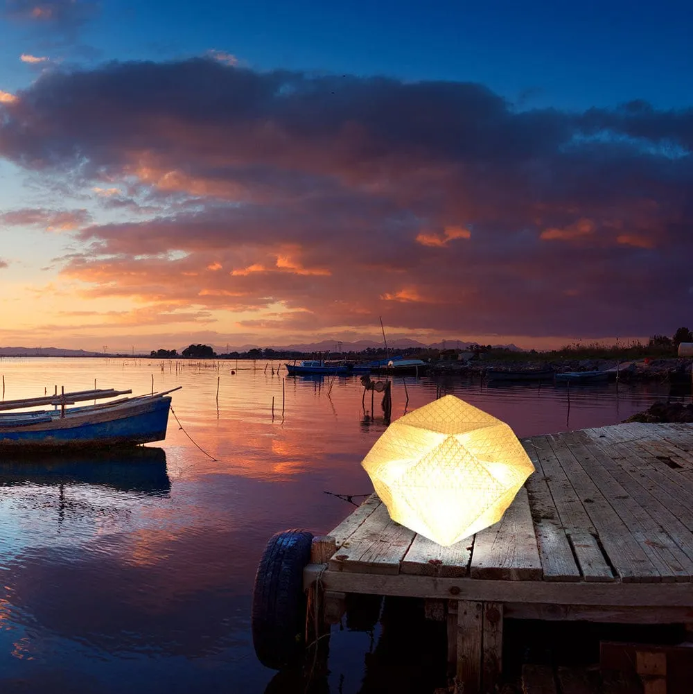 Solar-Powered Light   Power Bank: Solar QWNN